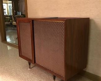 HiFi Stereo Console