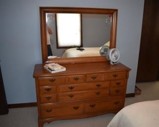 Great looking solid wood traditional double bedroom set