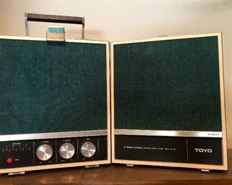 1960s Toyo 8 track stereo portable player- working - possibly never used