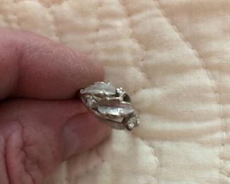 14K white gold ring