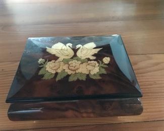 Rosewood music box from Italy