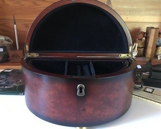 Men’s vintage valet box by Bombay