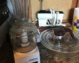 Various kitchen appliances