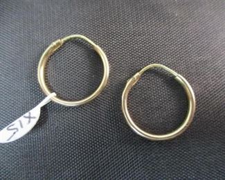 14K Gold Small Hoop Earrings