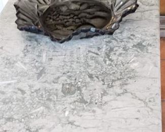 ART GLASS. SOFA TABLE