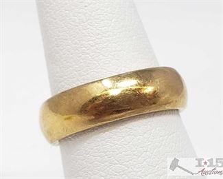 720: 	
18k Gold Band, 9.7g
Weighs approx 9.7g, size 6.5
OS19-017630.8 2/4
