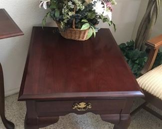 End table w/drawer