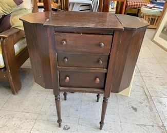 Vintage jewelry case 1940s $70