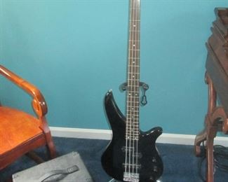 Yamaha RBX170 Electric Guitar with MXB10 Amp, Stand & case