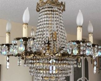 French Empire style crystal "Sac de Perles" 13-light chandelier