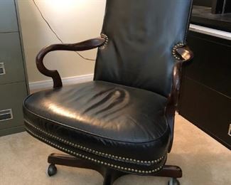 Georgian style leather upholstered executive chair