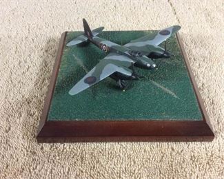 0015  Diverse Images Pewter Airplane Collection  de Havilland DH.98 Mosquito