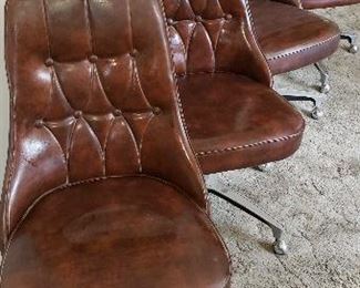 6 Chromecraft chairs and kitchen table