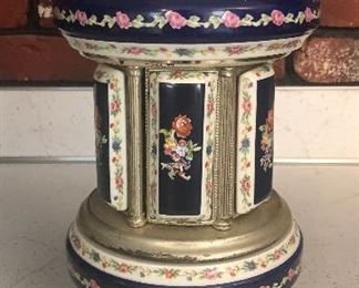 Swiss music box