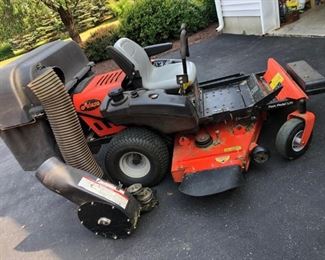 Ariens Zero Turn 54 inch Zoom XL Lawn mower with bagger assembly