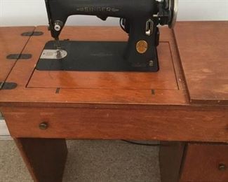 Vintage Singer Sewing Machine https://ctbids.com/#!/description/share/191788