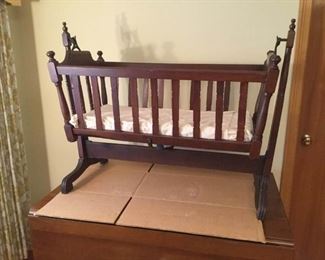 Vintage Baby Cradle      https://ctbids.com/#!/description/share/191867