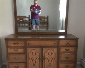 Vintage Dresser with Mirror https://ctbids.com/#!/description/share/191812