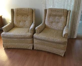 Comfy chairs https://ctbids.com/#!/description/share/191832