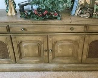 Retro entertainment center