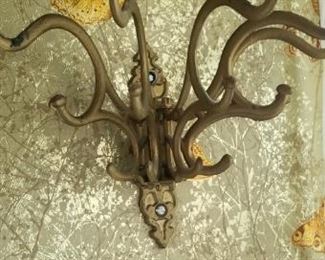 Several great svivel brass hugs