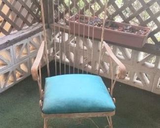 Retro Queen Chair