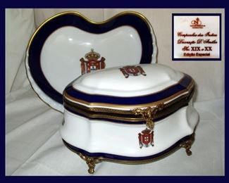 Beautiful Porcelain Family Crest Box and Plate Marked Neoclassica Manufactura