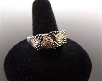 Mens 12k Black Hills Gold and .925 Sterling Silver Ring Size 12

