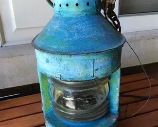 Vintage lantern light