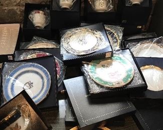 Woodmere White House Dessert Collection Mint!