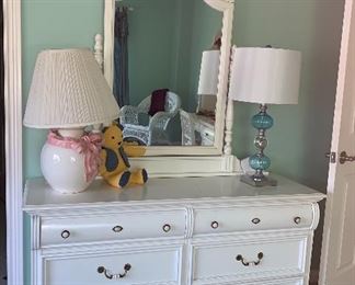 Very nice dresser with mirror
