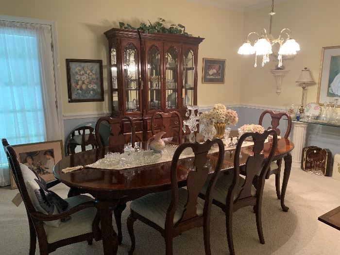 Dining table sold
China cabinet $500