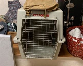 #38		large dog crate plastic 33x26x26	 $40.00 
