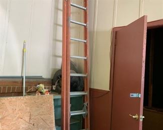 #79		16 foot extention latter fiber glass 	 $60.00 
