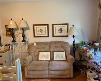 #90		(3) Pack hill prints horn owl , red hawk, chip monk  $35 ea
