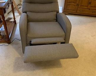 #18		Raffell gray fabric mid centry look electric recliner chair used only a few times 	 $375.00 
