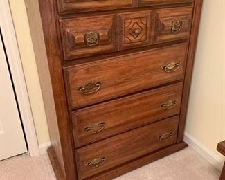 #30 chest of drawers 5 drawers 36x17.5x50 $75