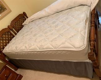 #33		full mattress set sealey	 $75.00 
