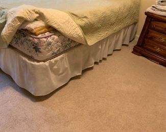 #46 twin mattress set w frame $65.00