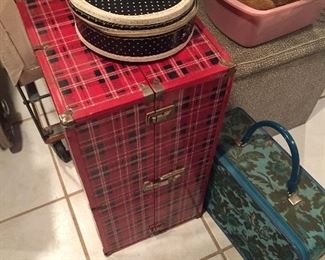 Doll suitcases 