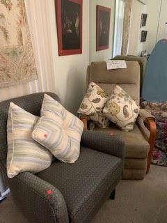 lift chair in working condition and like new chair