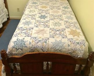 Matching twin quilt bed covers 