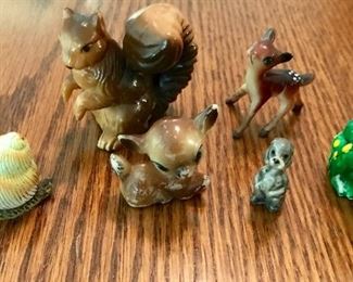 Miniature animal figurines 