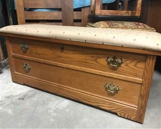 Sb004 Lane Ceder Lined Storage Chest