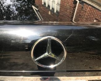 This is a 2001 S600 Mercedes Benz. It has a little over 80,000 miles and is a V12 with a clean title. We know it has a water leak that makes it undrivable. The price is $4,000. Cash or certified check only.