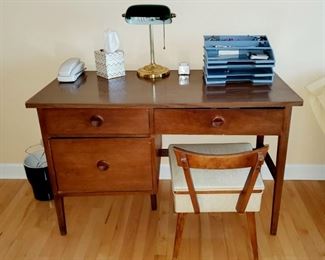 Desk & Sewing Machine Chair