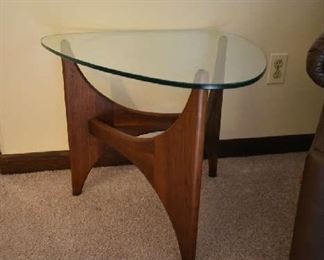 ACCENT TABLE