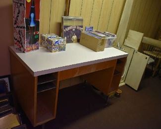 DESK