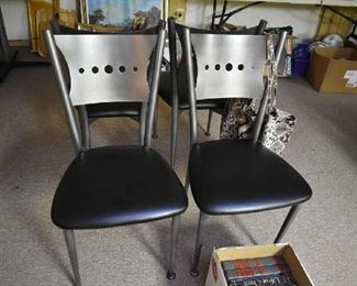 4 CHAIRS