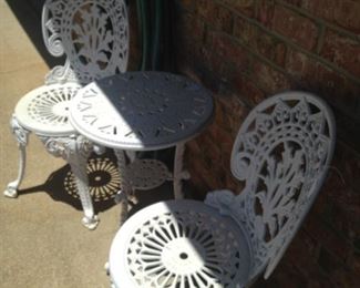 Porch/ patio chairs and table